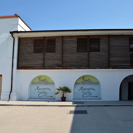 Hostel Cazino Sud مامايا المظهر الخارجي الصورة